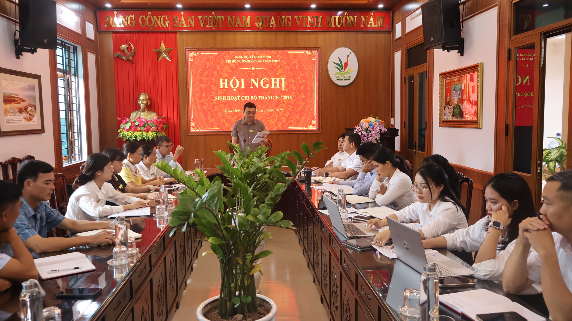 tin tức