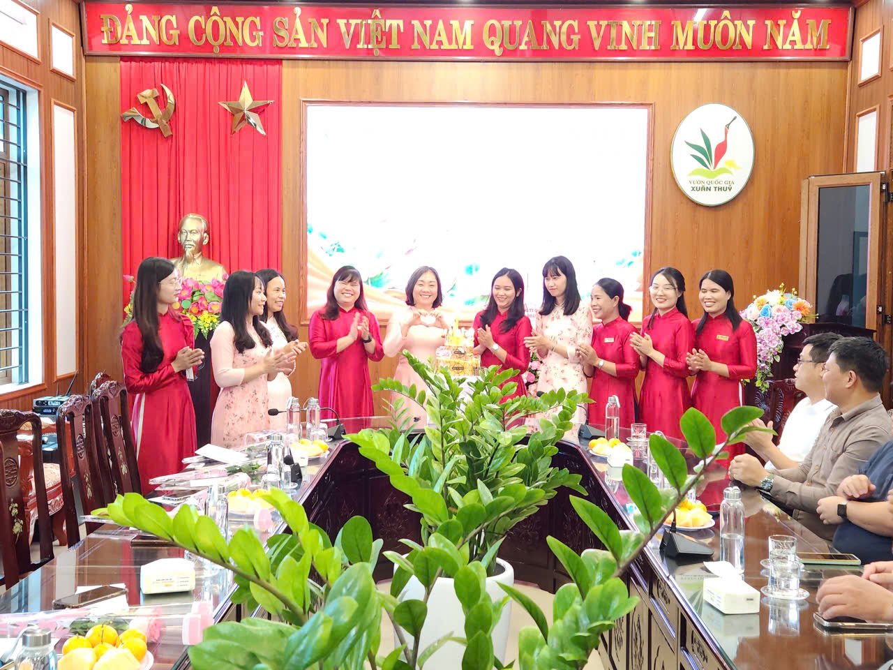 tin tức