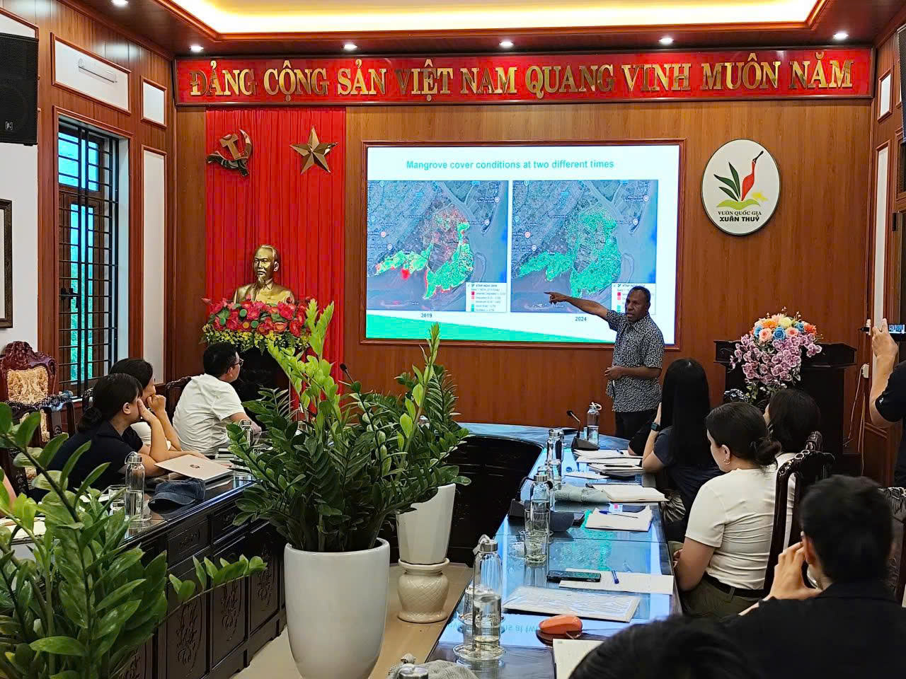 tin tức